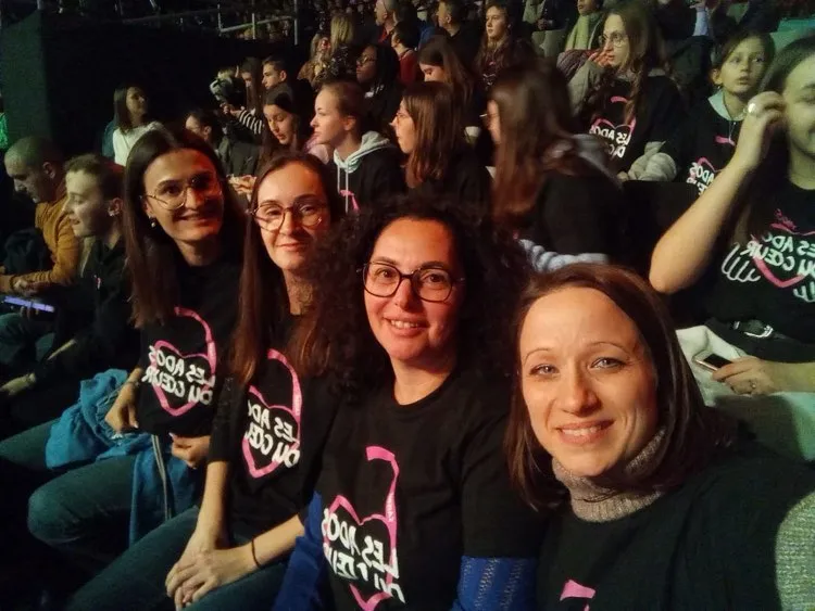 Les Ados du Cœur en route pour le spectacle des Enfoirés, 4/4